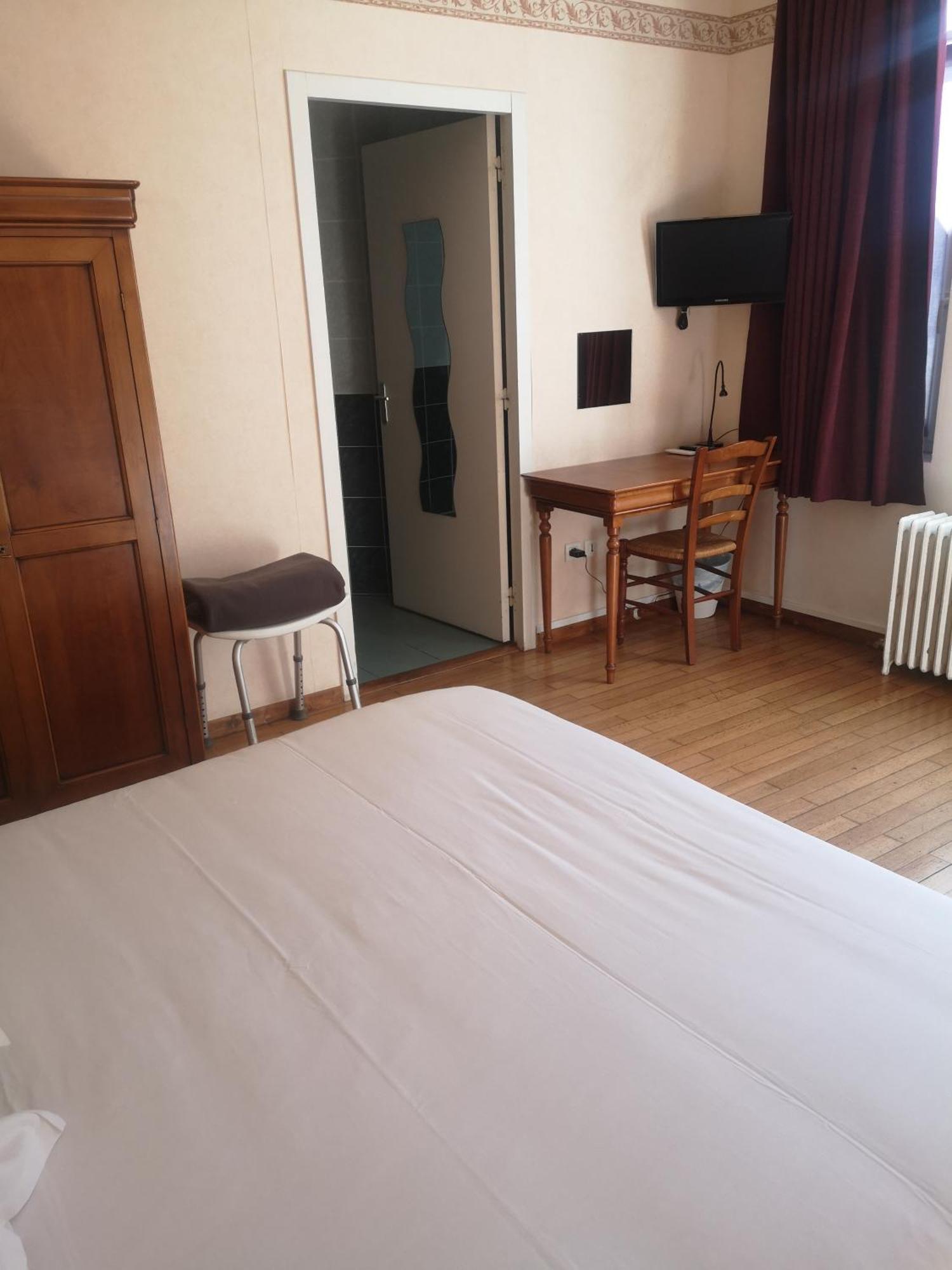 Hotel Des Ducs ヌヴェール エクステリア 写真